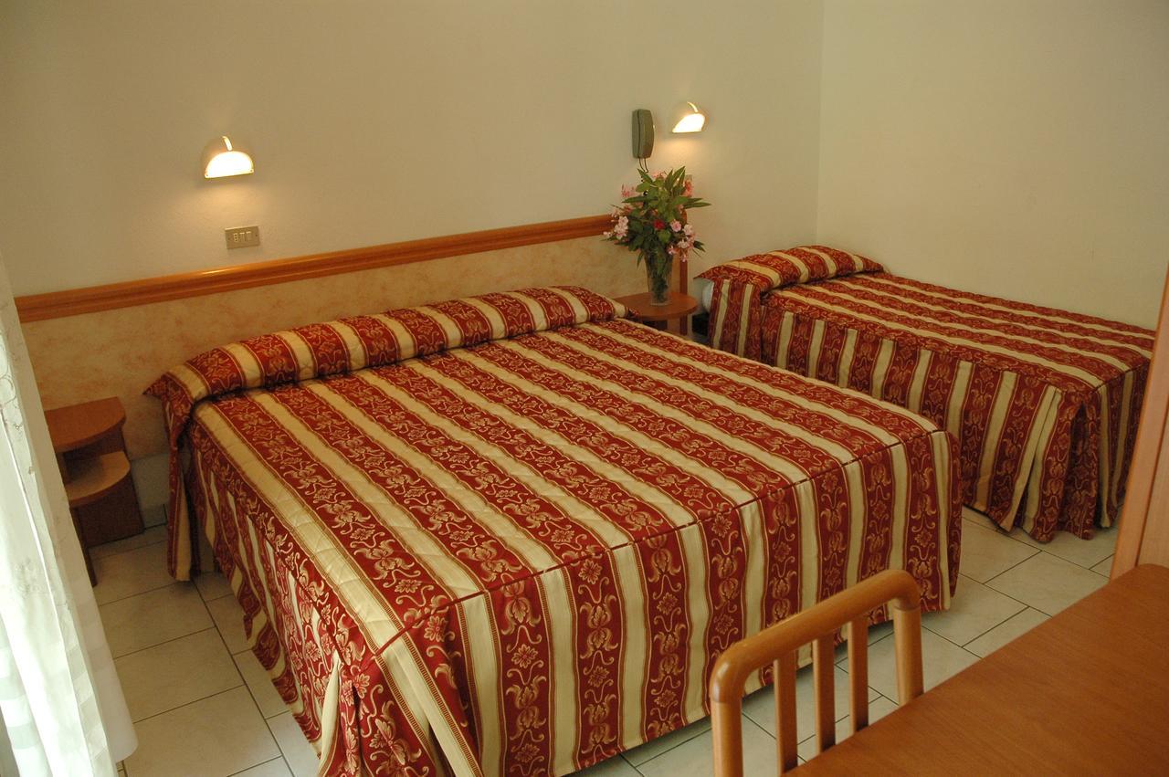 Roma 4*